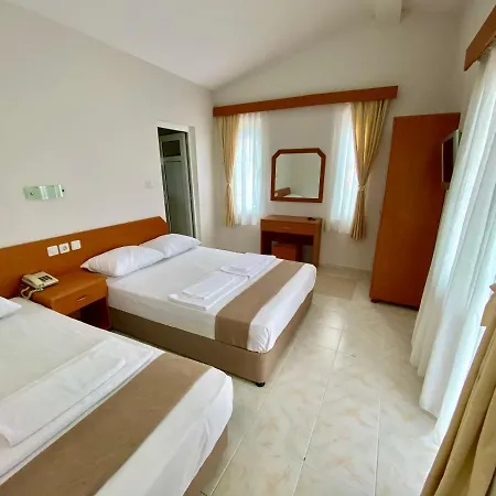 Amanda Hotel *